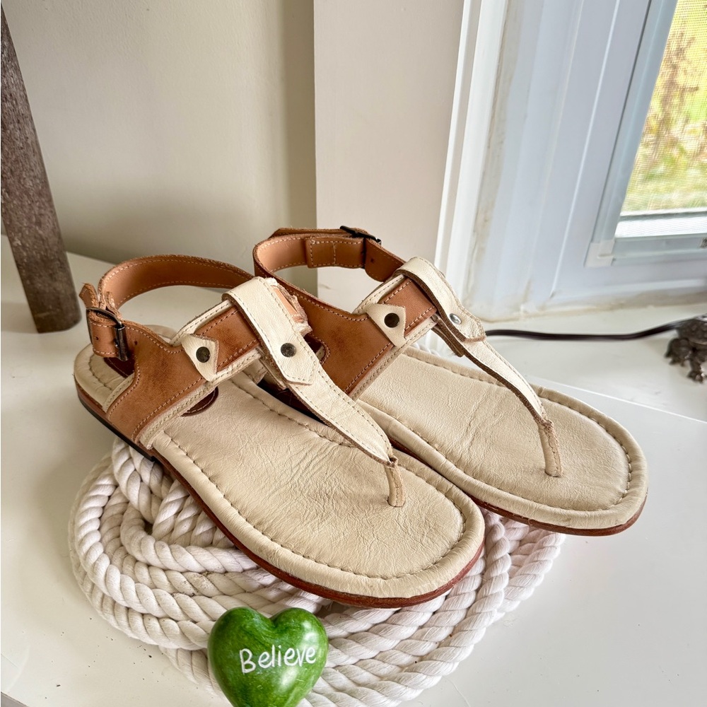 Freebird by Steven size 7 Beige and Brown Leather Sandals